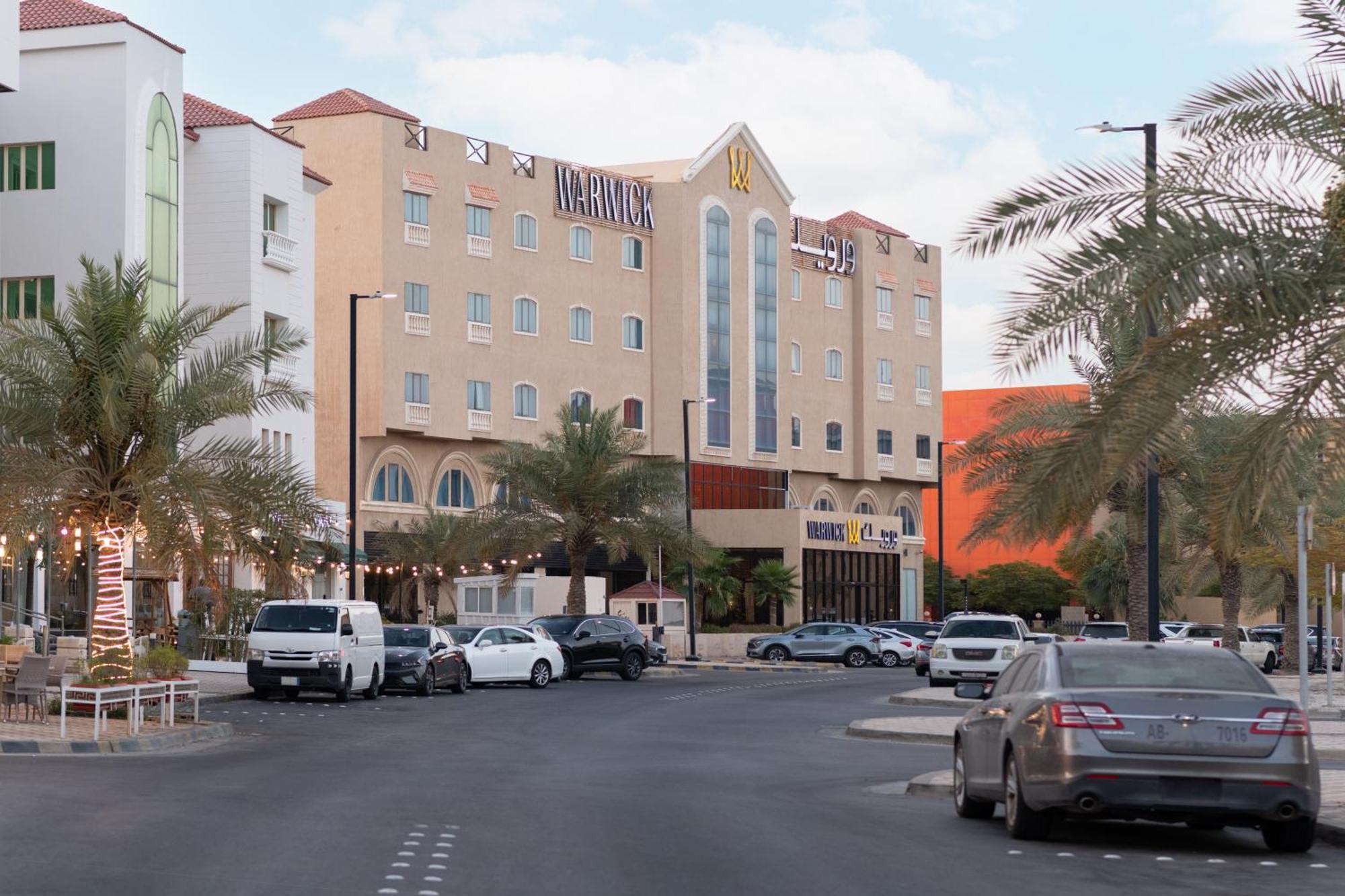 Warwick Al Jubail Hotel מראה חיצוני תמונה