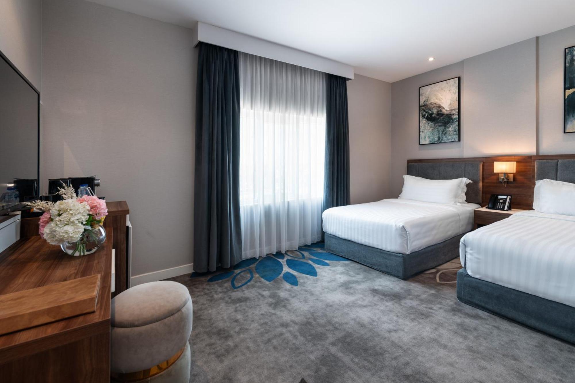 Warwick Al Jubail Hotel מראה חיצוני תמונה