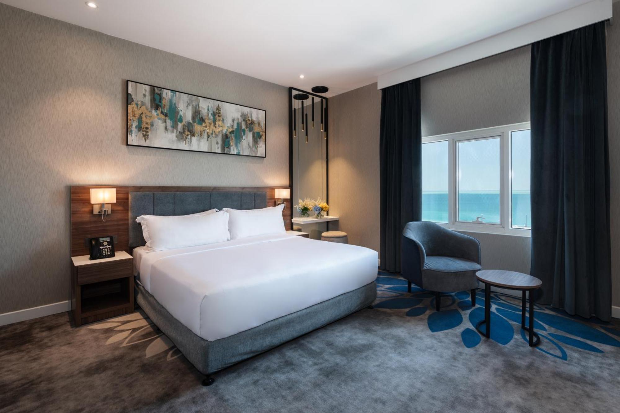 Warwick Al Jubail Hotel מראה חיצוני תמונה