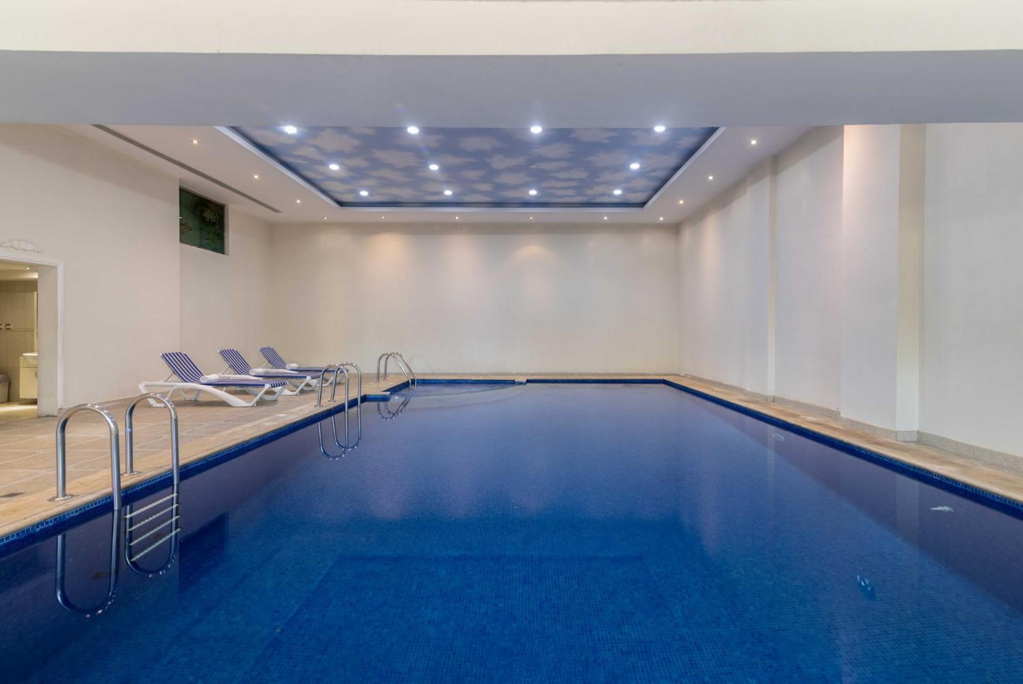 Warwick Al Jubail Hotel מראה חיצוני תמונה